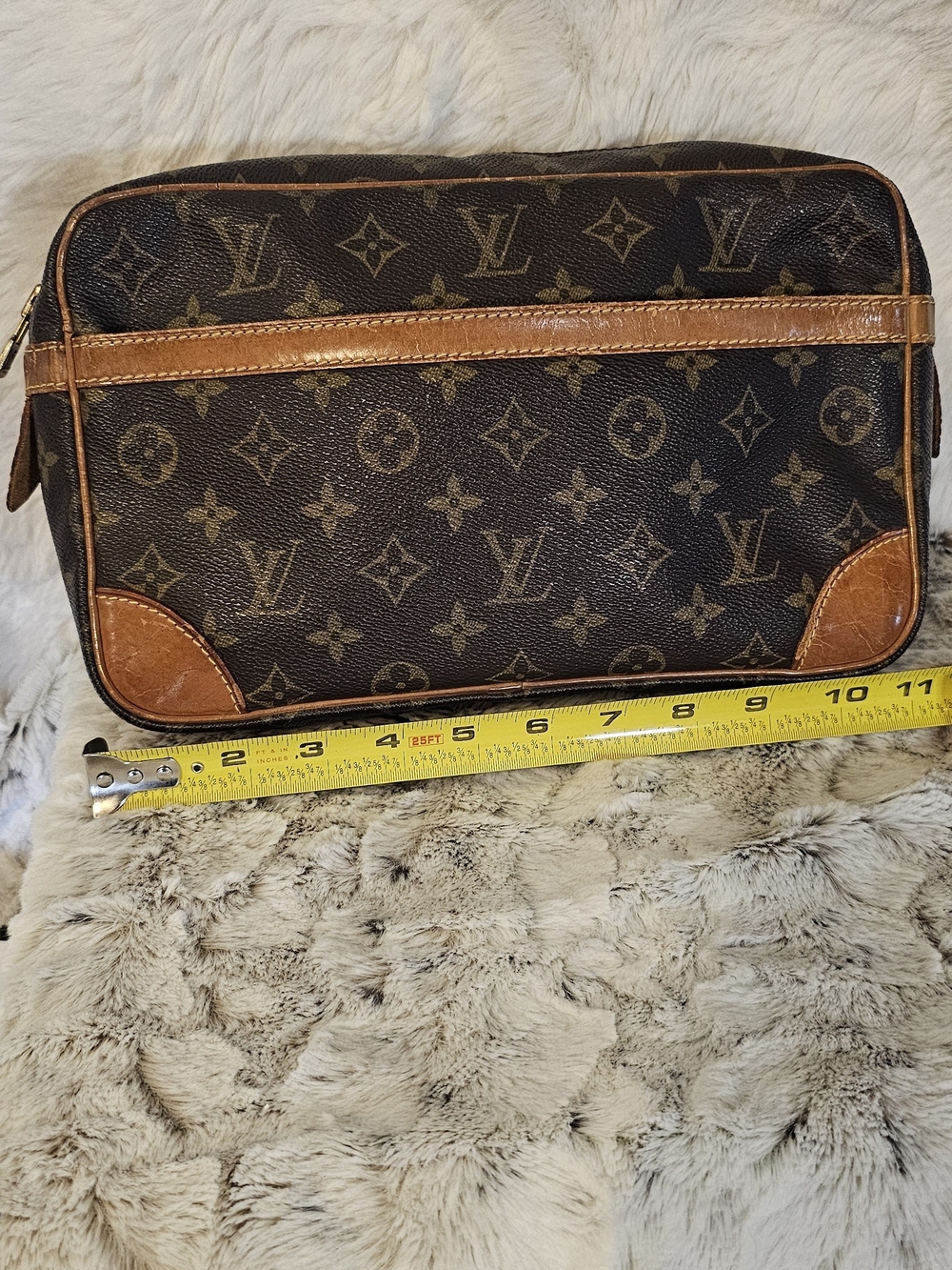 Louis Vuitton Brown Monogram Canvas Womans Clutch /Travel Pouch - Picture 13 of 14
